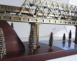 Сувенирная модель моста
